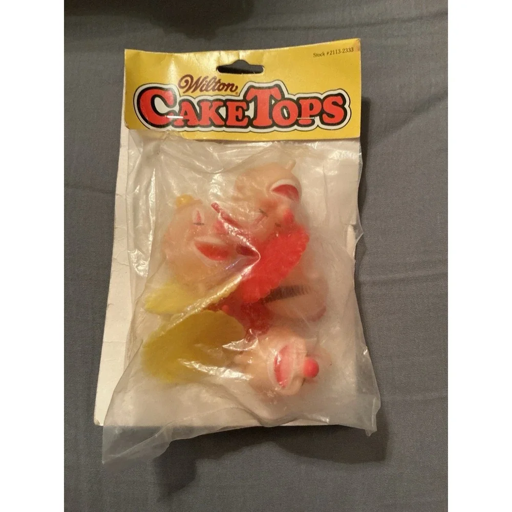Wilton And Unbranded package has